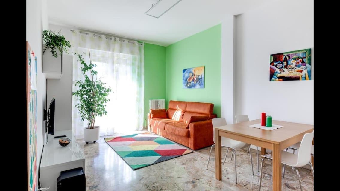 Ferienwohnung A Due Passi Dal Centro Forlì Exterior foto